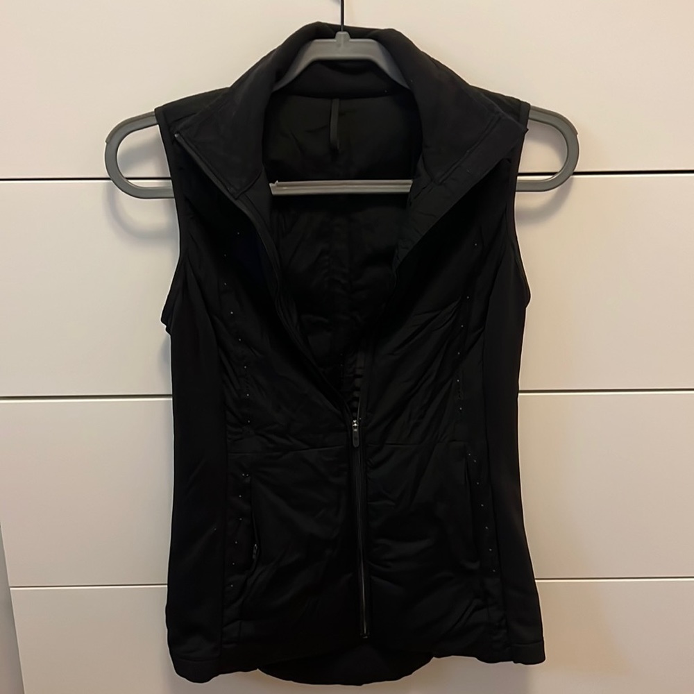 Lululemon Run for Cold Vest